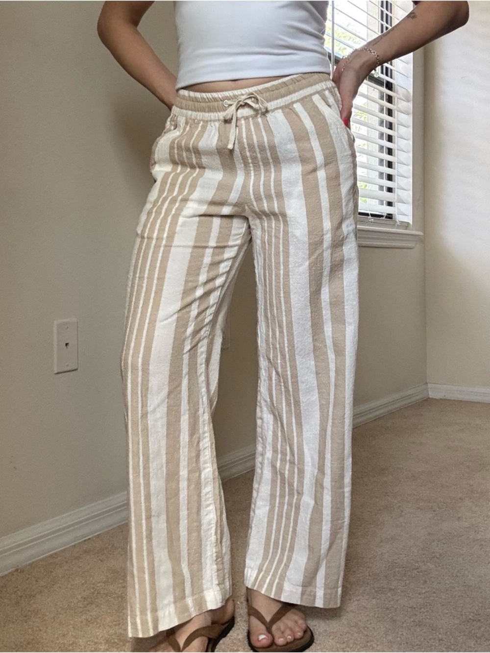 Indian Summer Beige & White Striped Wide-Leg Drawstring Pants - Picture 2 of 6